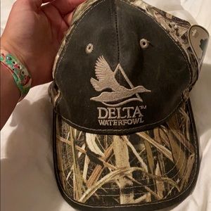 Missy oak Delta Waterfowl cap
